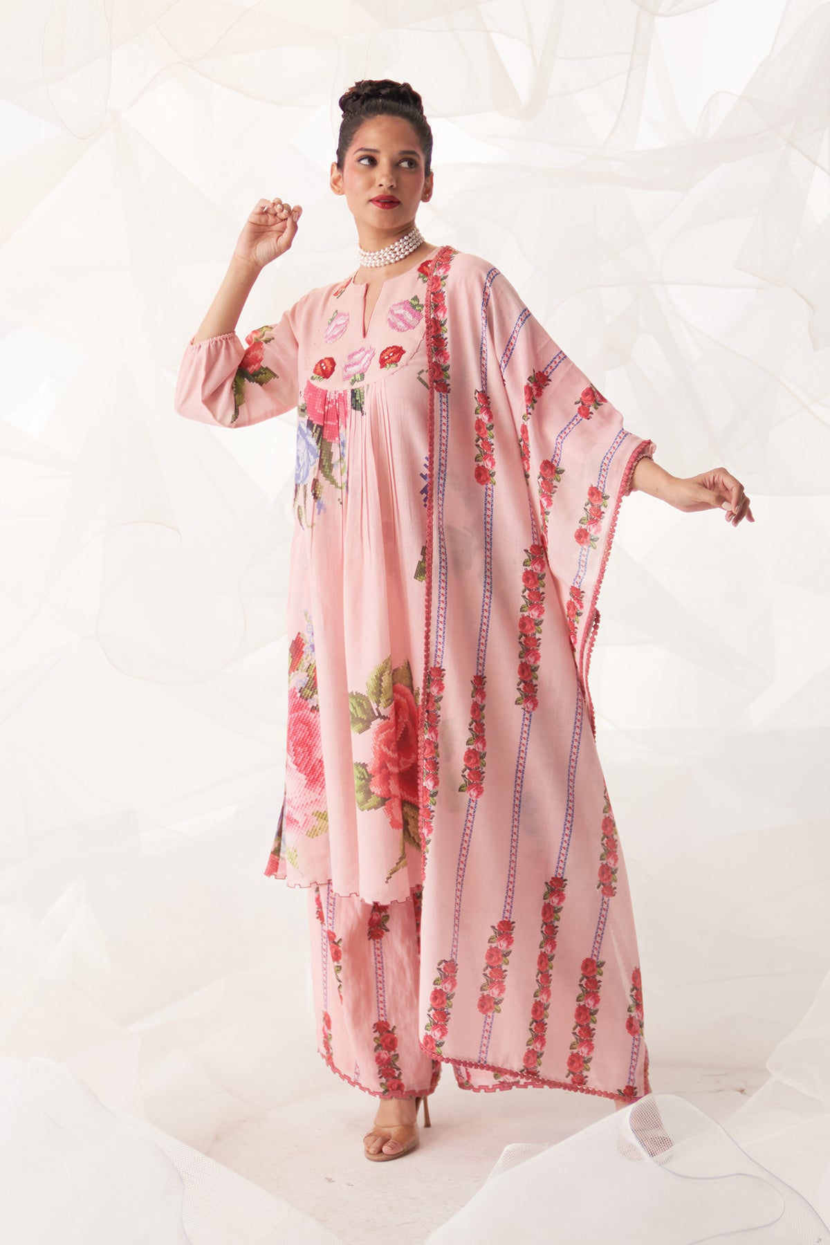 MULTI ROSE YOKE KURTA SET