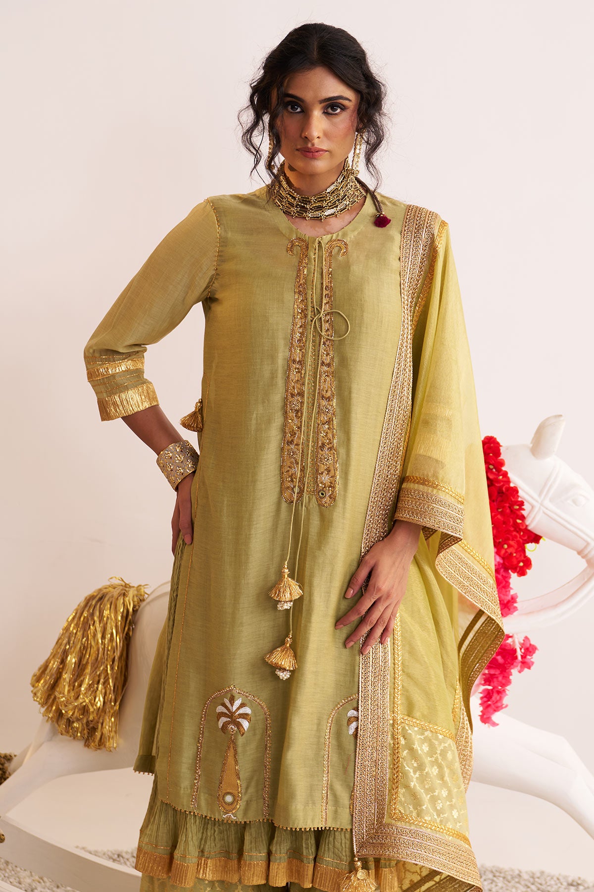 Gota kurta set with wrinkled slip