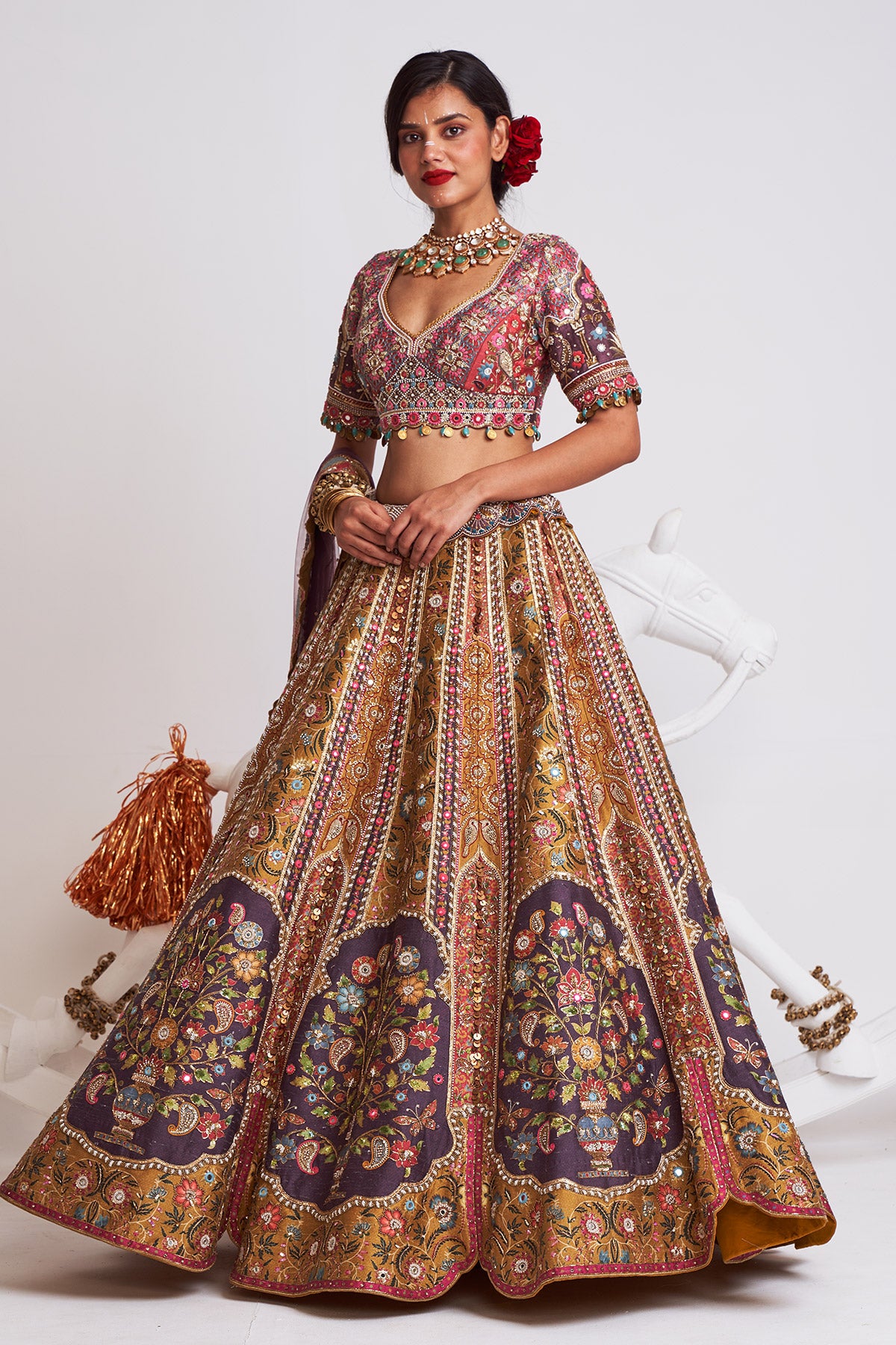 Guldaan lehenga