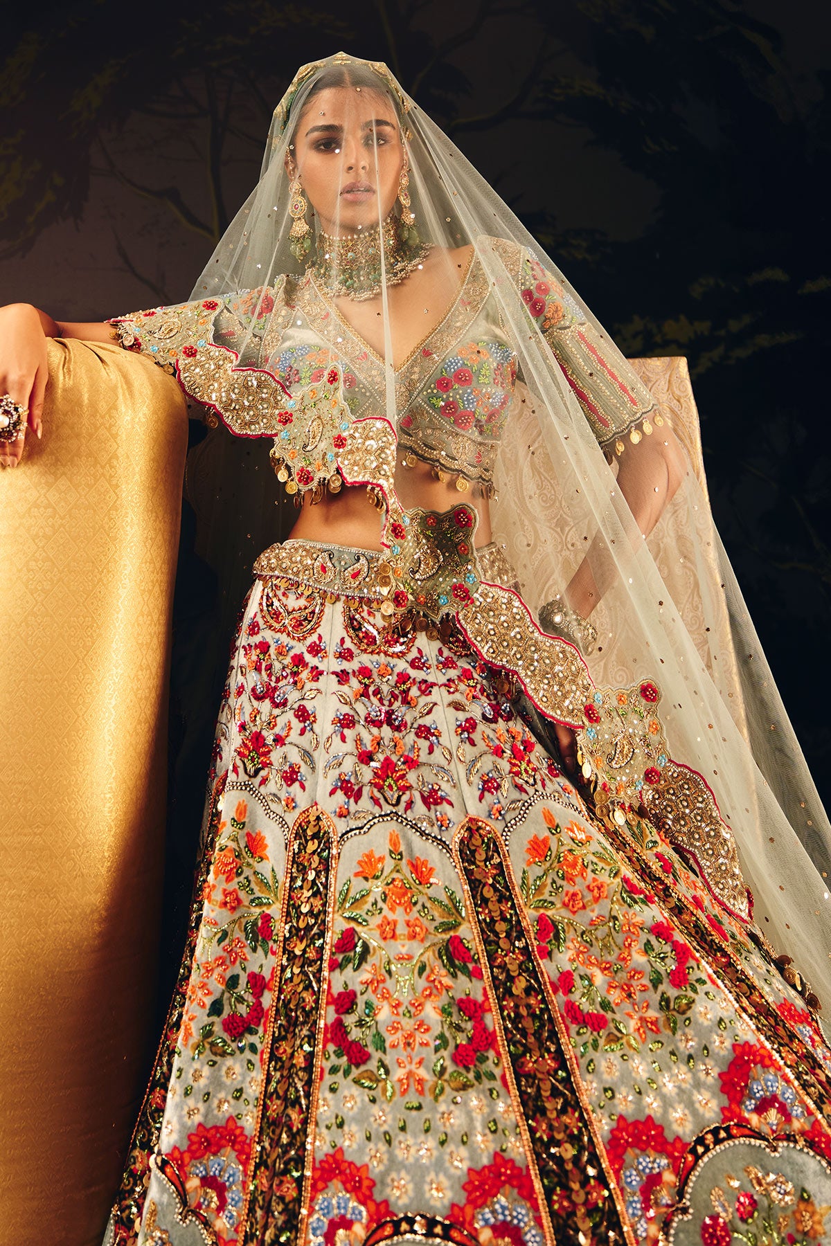 Gul-E-mehtab lehenga