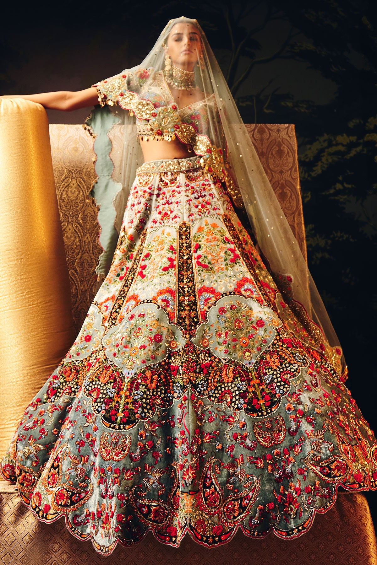 Gul-E-mehtab lehenga