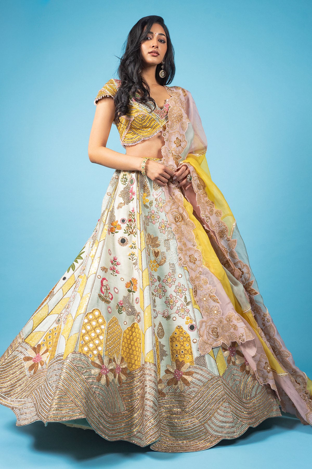 Preity mukhundhan in Gold wave summer lehenga